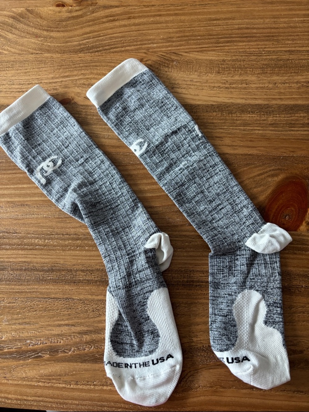 Gray & White Athletic Crew Socks with Reinforced Sole - Unbranded